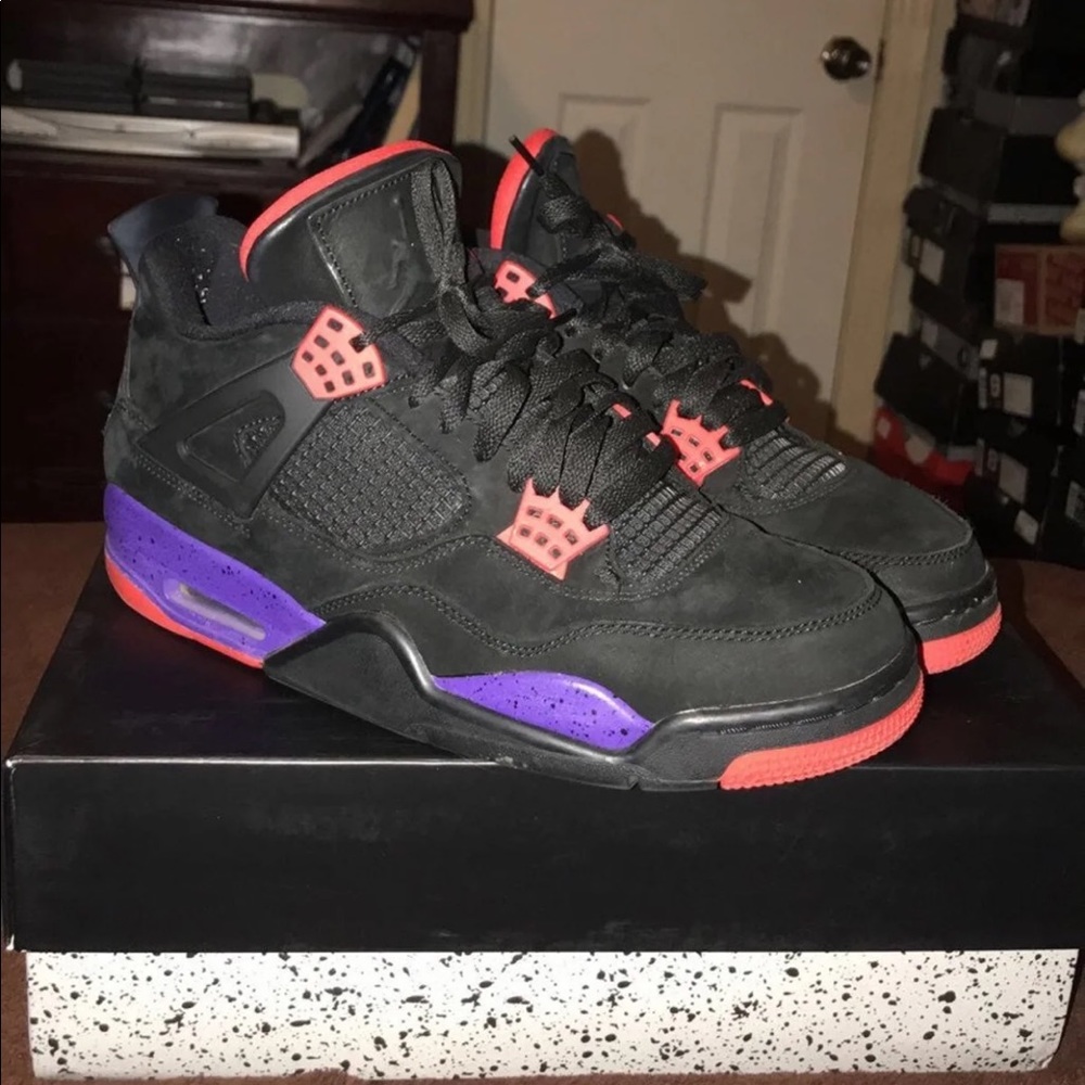 Air Jordan Retro 4 Raptors